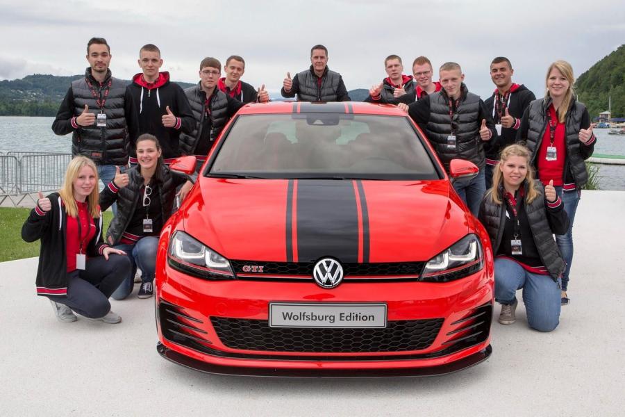  Volkswagen Golf GTi Wolfsburg Edition 2014 года  (фото 2 из 8)